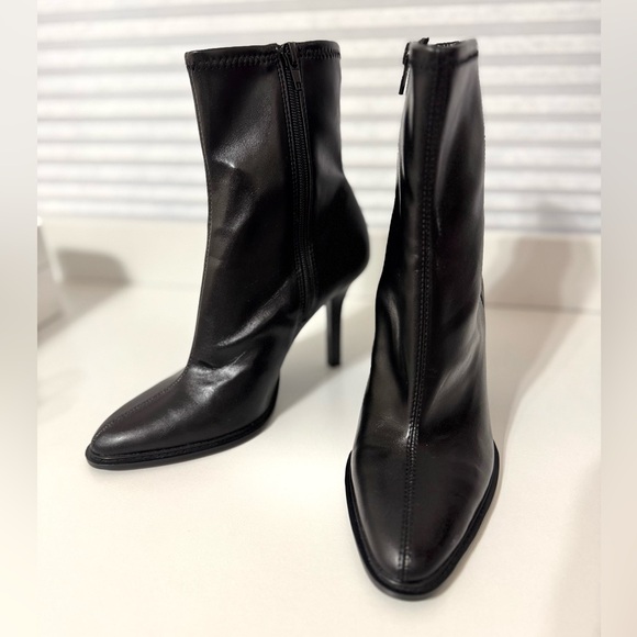 Zara Shoes - Zara Women’s Sleek Black Pointed Heeled Boots